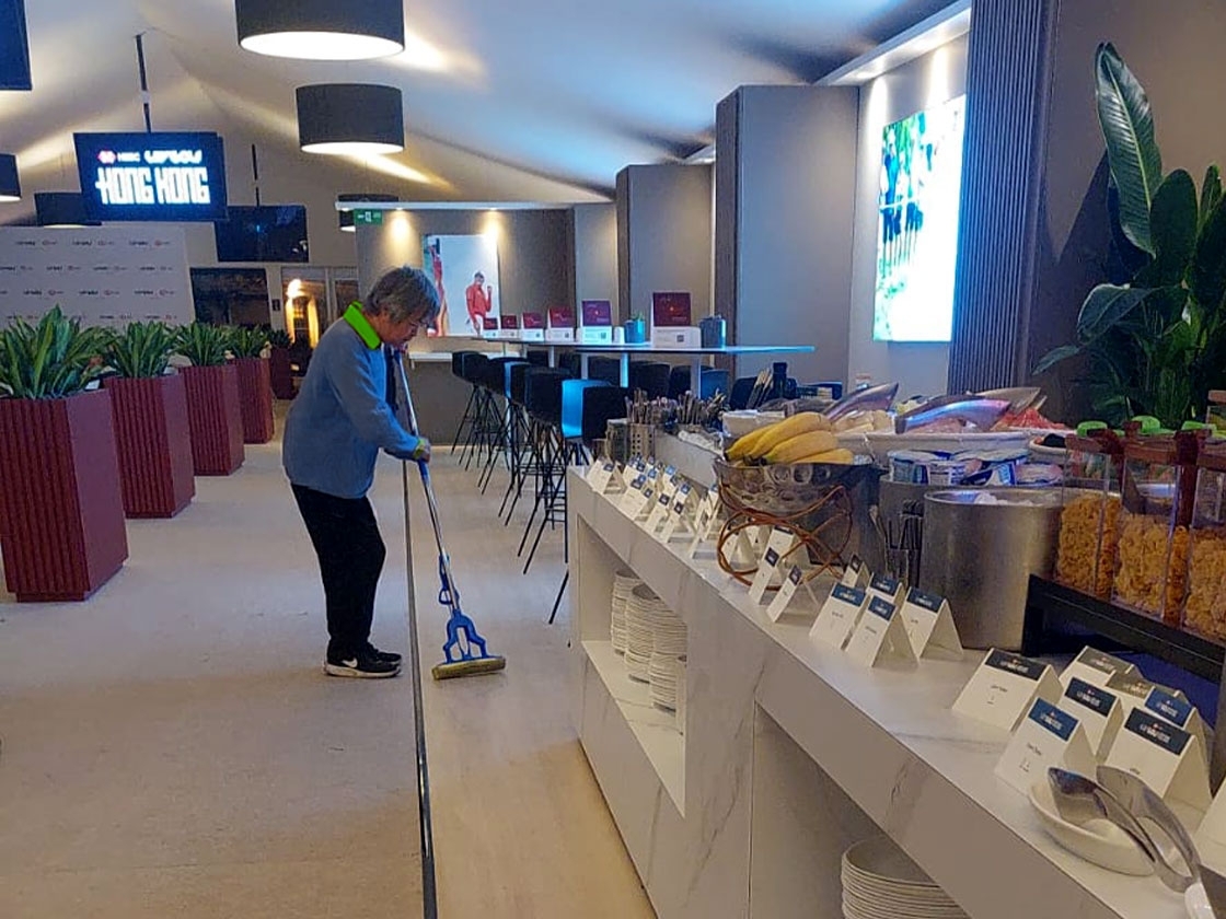 Clubhouse-cleaning_1120x840px_2